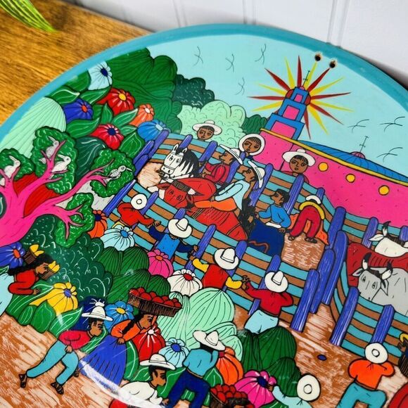 VINTAGE MEXICAN FOLK ART Vibrant Hand Painted Isidoro Decorative Wall Plate 10” - Picture 4 of 7